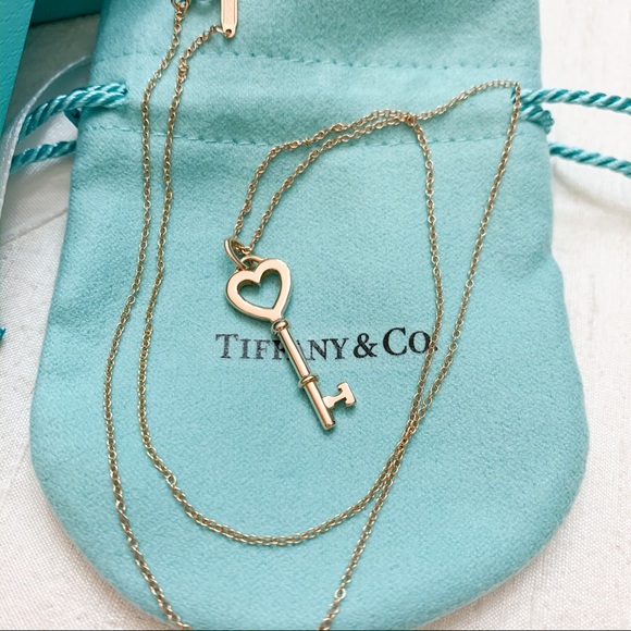 Tiffany & Co. Tiffany Keys Heart Key Pendant 18k - Picture 8 of 8